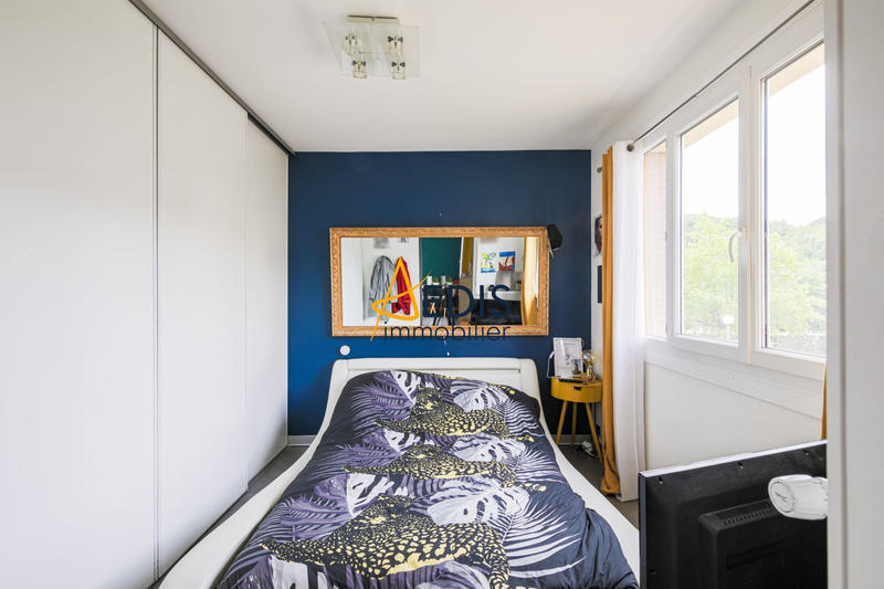 Appartement - 77 m² - 4 pièces