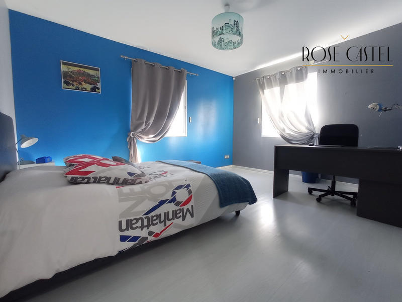 Maison contemporaine - 251 m² - 6 pièces