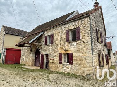 Maison de village - 96 m² - 4 pièces
