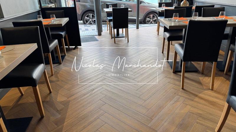 Local commercial - 110 m² - 1 pièce