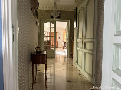 Villa - 190 m² - 6 pièces