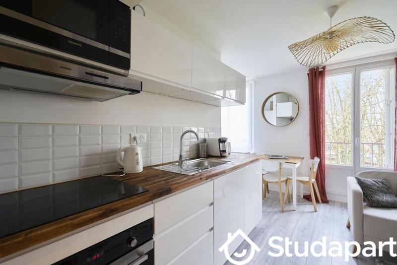 Chambre - 10 m² - 1 pièce