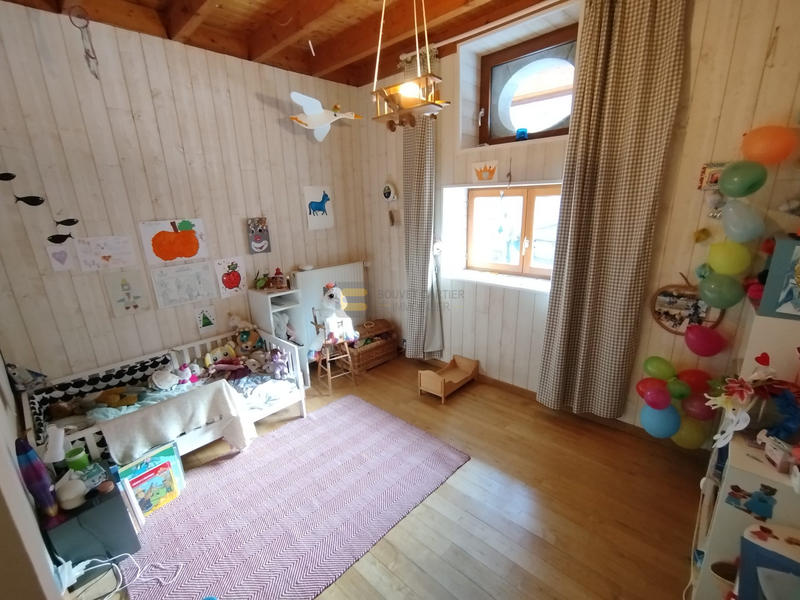 Maison - 95 m² - 4 pièces