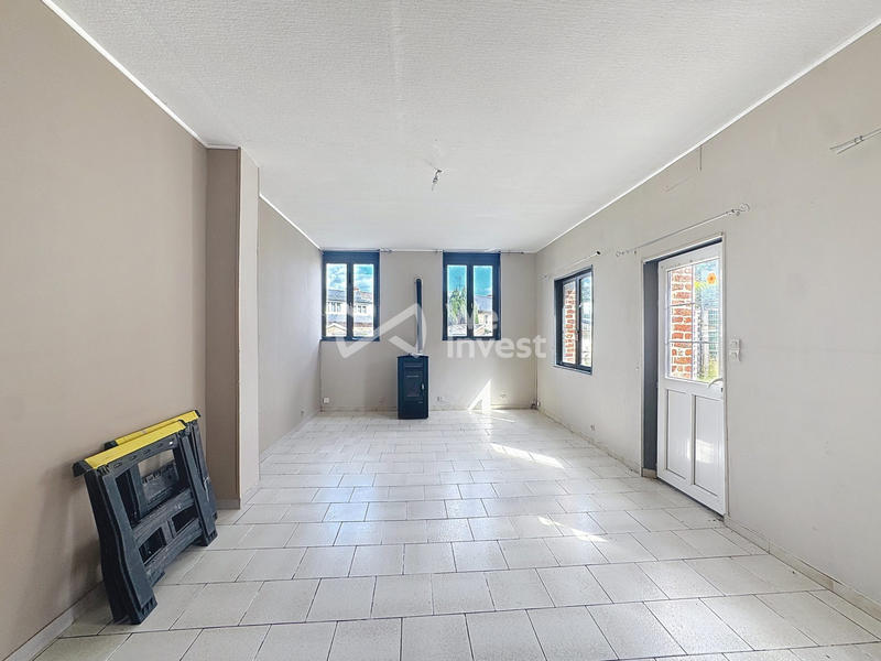 Maison - 370 m² - 7 pièces