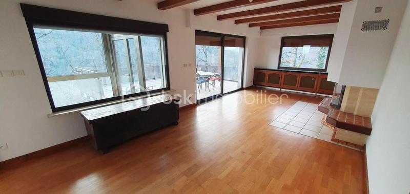 Propriété - 312 m² - 7 pièces