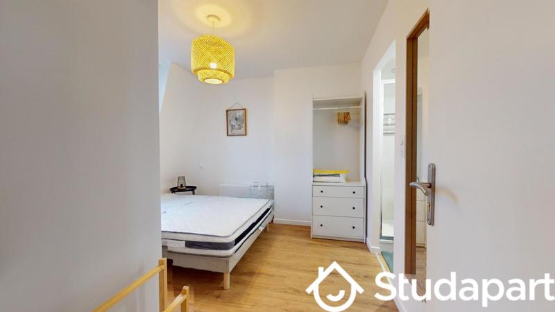 Chambre - 9 m² - 1 pièce