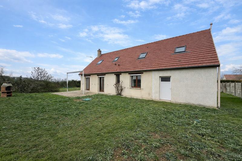 Maison - 104 m² - 5 pièces