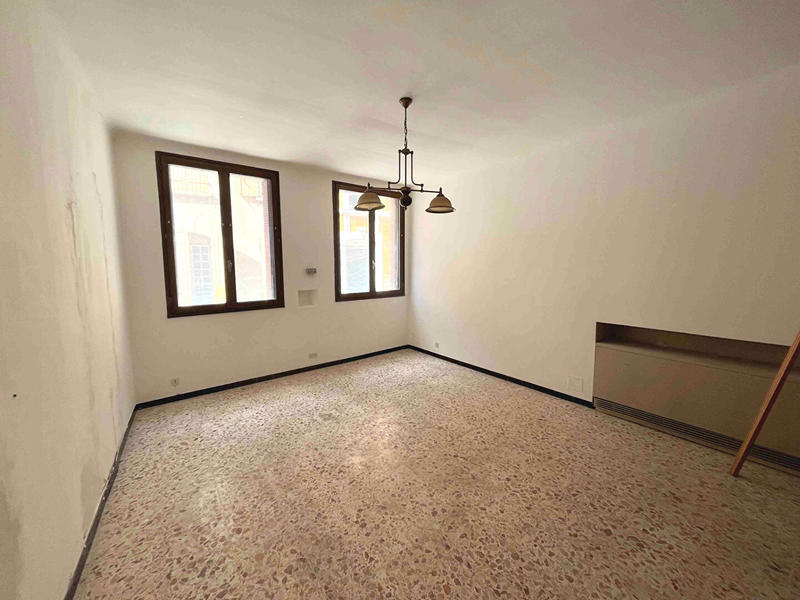 Immeuble - 165 m² - 8 pièces