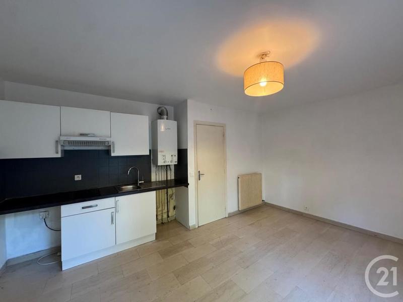 Studio - 27 m² - 1 pièce