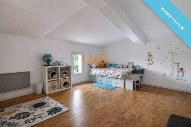 Maison - 199 m² - 7 pièces