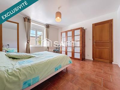 Maison - 226 m² - 8 pièces