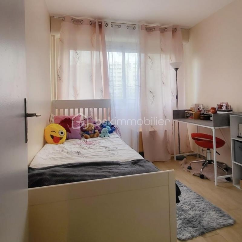 Appartement - 92 m² - 5 pièces