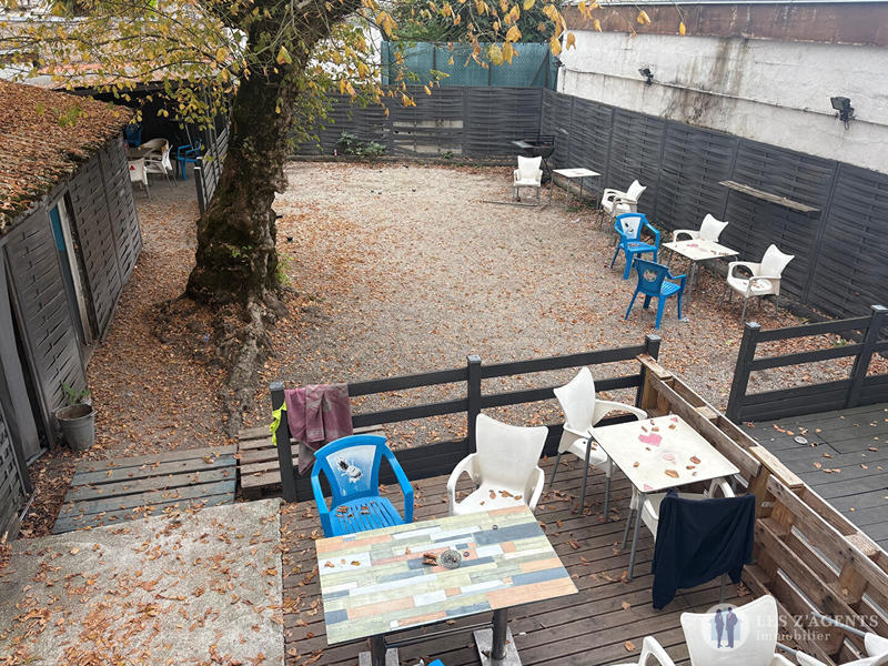 Immeuble - 6 pièces