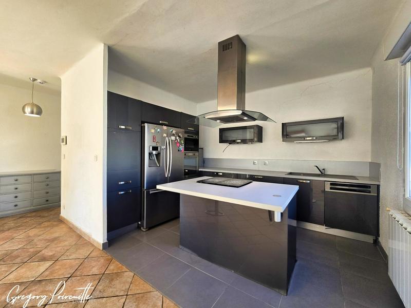 Maison - 93 m² - 5 pièces