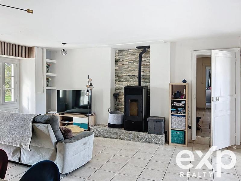 Maison - 209 m² - 9 pièces