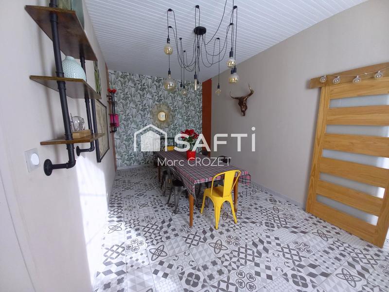 Maison - 214 m² - 8 pièces