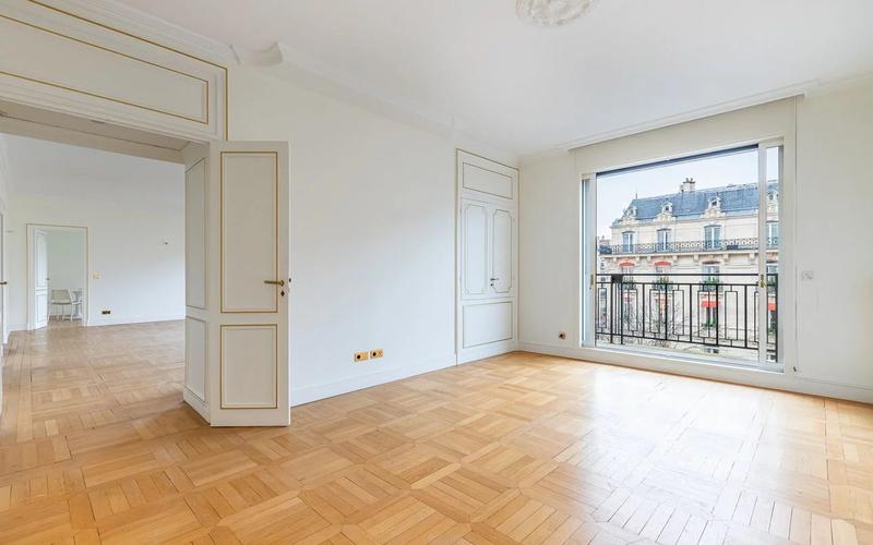 Appartement - 194 m² - 7 pièces