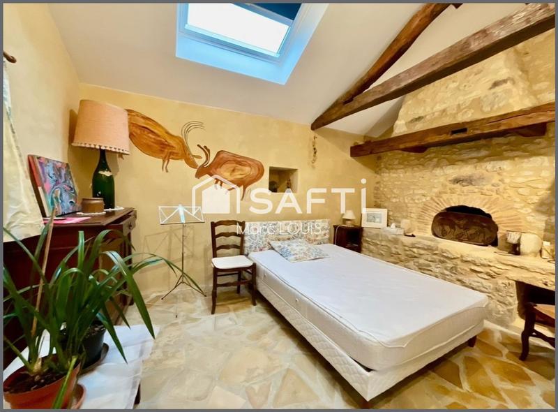 Maison - 300 m² - 12 pièces