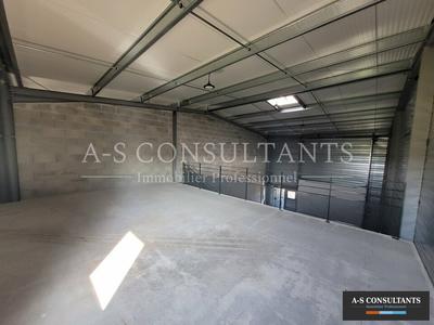 Local d'activité / Entrepôt - 145 m²