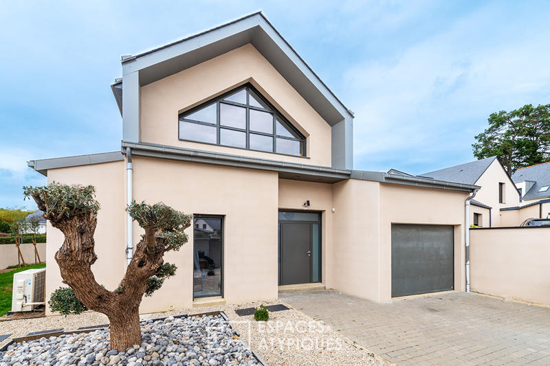 Maison - 213 m² - 8 pièces