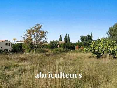 Terrain constructible - 1 400 m²