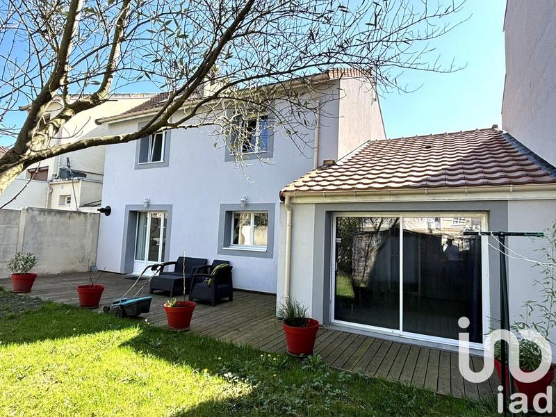 Maison - 122 m² - 7 pièces