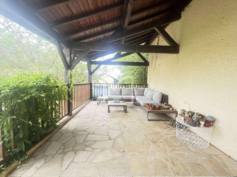 Maison - 180 m² - 7 pièces