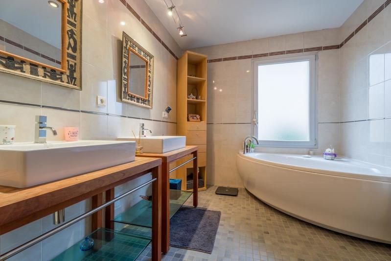 Maison - 178 m² - 5 pièces