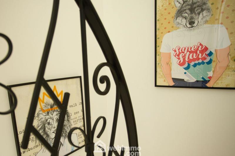 Maison - 239 m² - 11 pièces