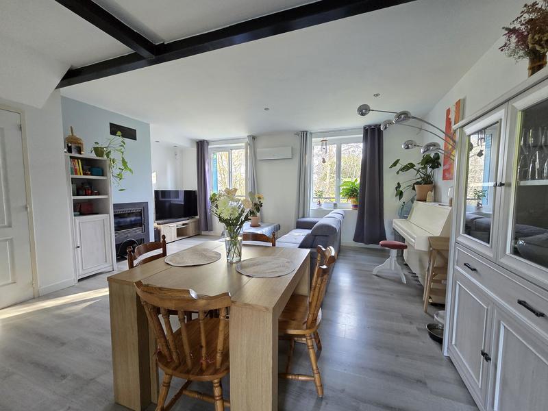 Villa - 90 m² - 4 pièces