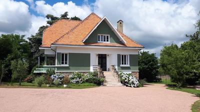 Maison chambre d'hôtes - 217 m² - 8 pièces