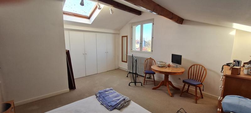 Maison - 1 m² - 6 pièces