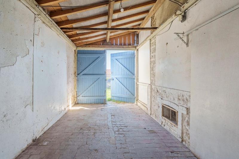 Maison - 98 m² - 1 pièce