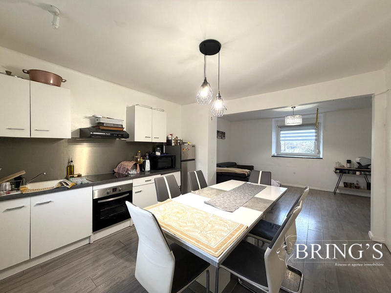 Maison - 80 m² - 5 pièces