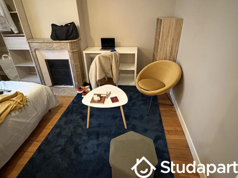 Chambre - 14 m² - 1 pièce