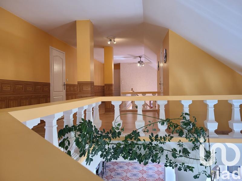 Maison - 243 m² - 8 pièces