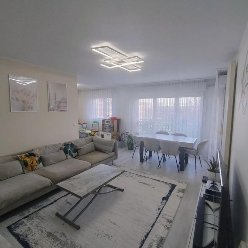 Appartement - 81 m² - 4 pièces