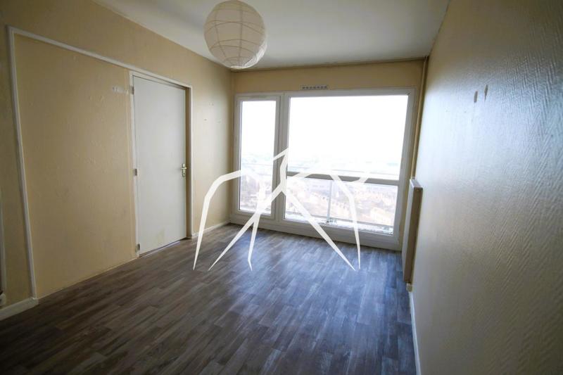 Appartement ancien - 93 m² - 5 pièces