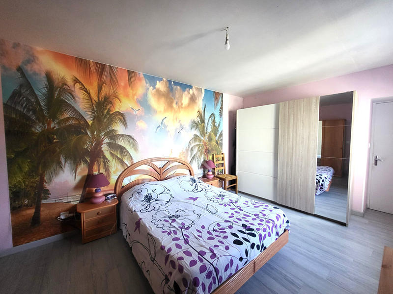 Maison - 199 m² - 7 pièces