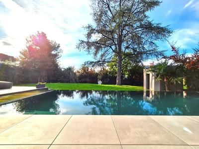 Maison - 260 m² - 6 pièces