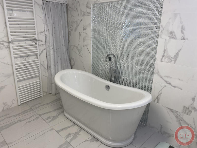 Maison - 160 m² - 5 pièces