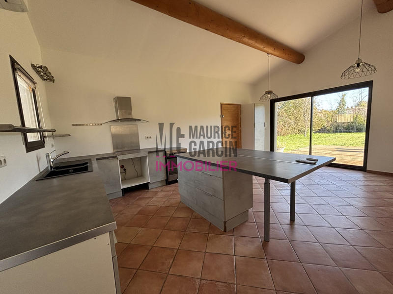 Maison - 202 m² - 7 pièces