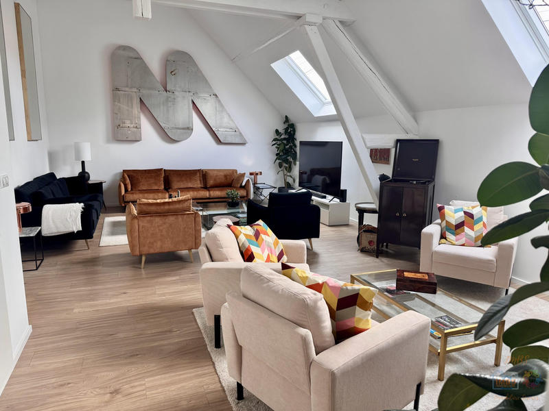 Maison traditionnelle - 291 m² - 8 pièces