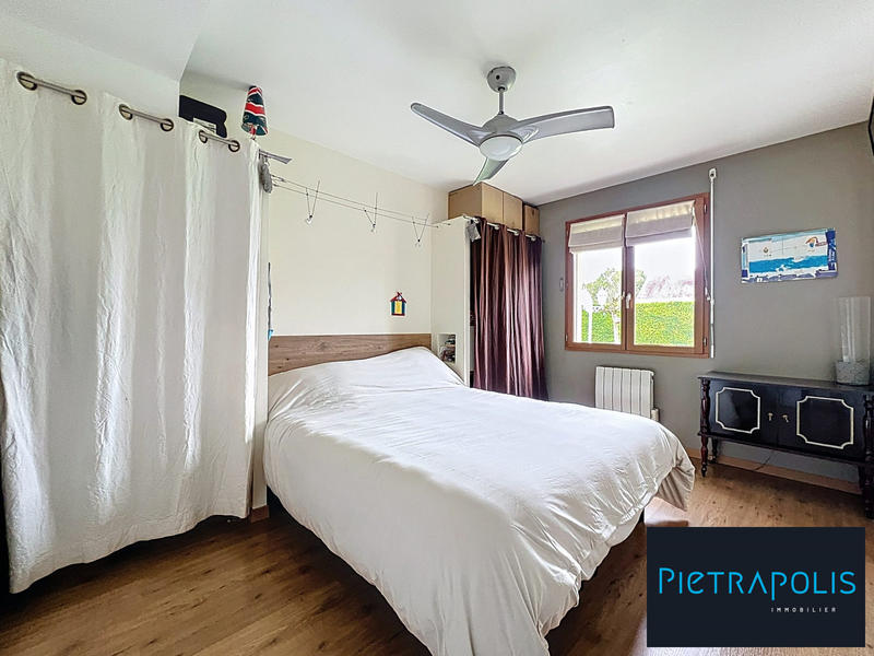 Maison - 180 m² - 8 pièces