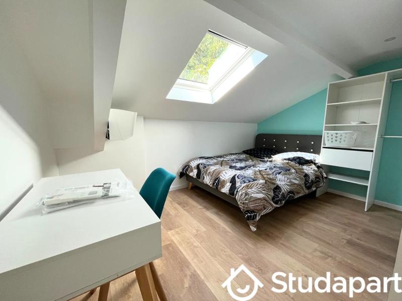 Chambre - 9 m² - 1 pièce