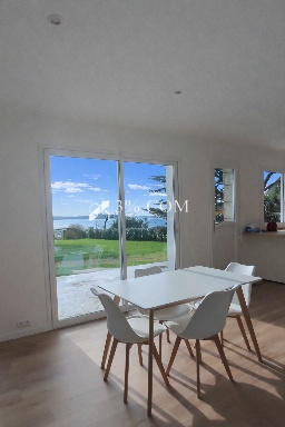 Maison - 110 m² - 6 pièces