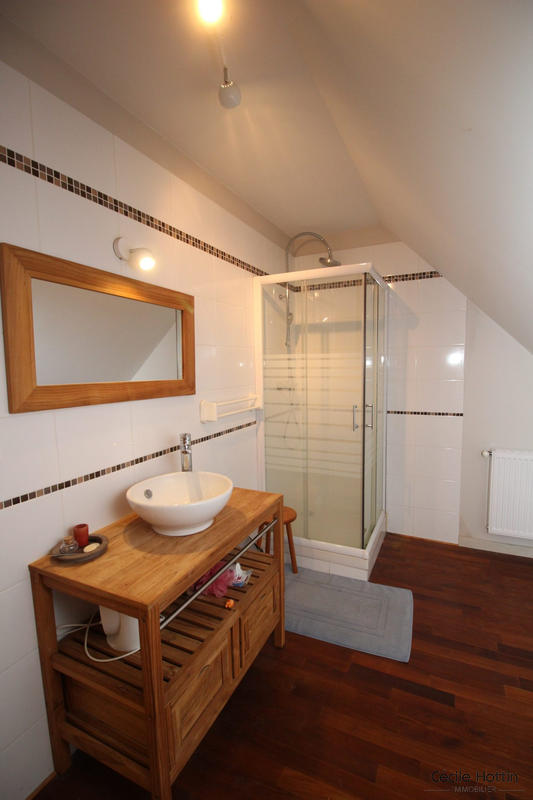 Maison - 213 m² - 6 pièces