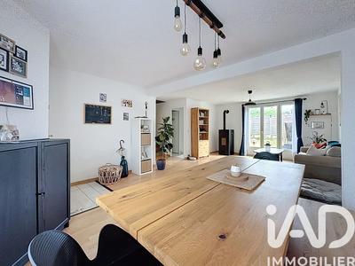 Maison - 91 m² - 5 pièces