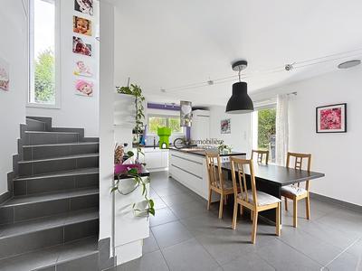 Maison - 106 m² - 4 pièces