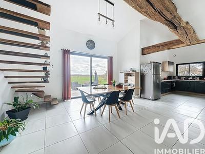Maison - 143 m² - 5 pièces